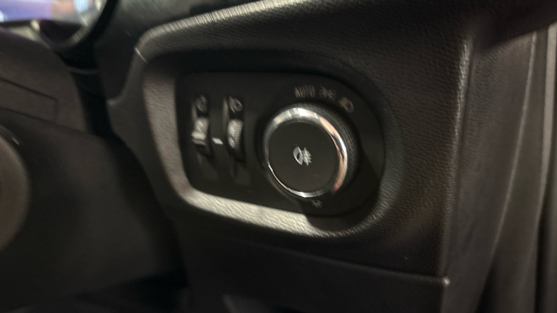 Vauxhall Corsa 1.2 SE Premium 5dr Petrol Hatchback